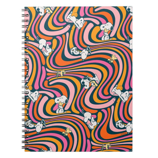 Caderno Espiral Snoopy & Woodstock Groovy Vibes Púrpura Padrão (Frente)