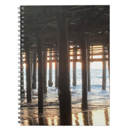 Caderno Espiral Sob o notebook de pier