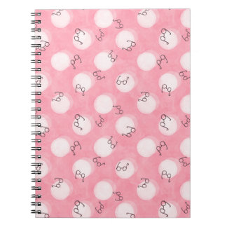 Caderno Espiral Soft Pink Cute Pattern – Minimal Aesthetic Polka