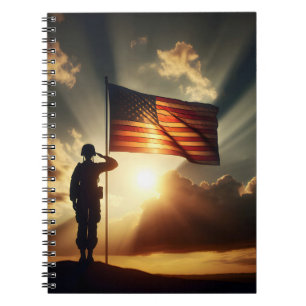 Caderno Espiral Soldado Americano Apreciando A Bandeira