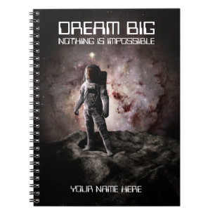 Caderno Espiral Sonhe Grande. Astronauta no espaço sideral