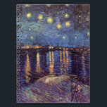 Caderno Espiral Starry Night Over the Rhone, por Vincent van Gogh<br><div class="desc">Starry Night Over The Rhone, por Vincent van Gogh, é uma pintura de paisagem marítima náutica de apos impressionismo de arte antiga. Uma visão marítima sobre a água do Rio Rhone à noite com estrelas no céu brilhando na reflexão. Sobre o artista: Vincent Willem van Gogh (1853-1890) foi um dos...</div>
