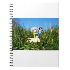 Caderno Espiral Stijldansende Fubby's in Narcissen jurk.