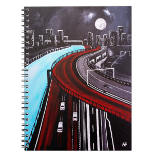Caderno Espiral Suspenso sobre a pintura azul por Alfred Fox
