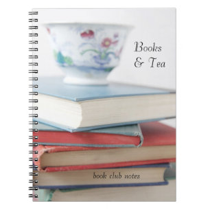 Caderno Espiral Teacup no clube de leitura da pilha de livro