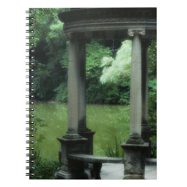 Caderno Espiral Templo do amor nos jardins velhos de Westbury (Frente)