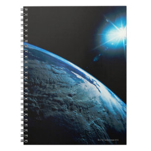 Caderno Espiral Terra e estrela do planeta do espaço