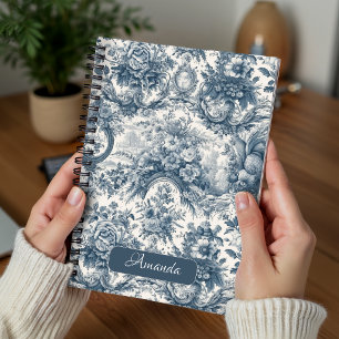 Caderno Espiral Toile de jouy azul floral vintage monograma