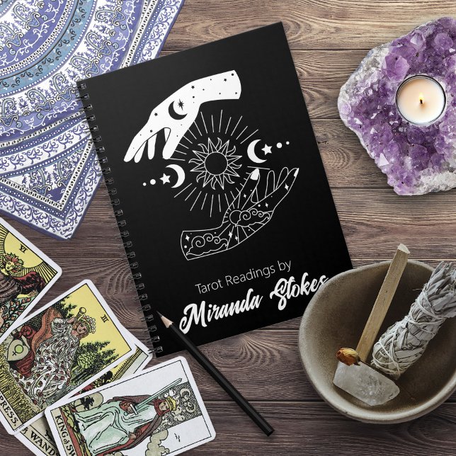 Caderno Espiral Toque Celestial Sol e Lua Elegantes Mãos Preto (Celestial Touch Trendy Sun & Moon Hands Black Notebook)