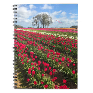 Caderno Espiral Tulip Field com Kite, Oregon