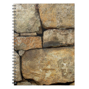 Caderno Espiral Um muro de pedra feito de paralelepípedos textu de