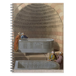 Caderno Espiral Um sarcófago antigo de Basaltes, chamado o Lov