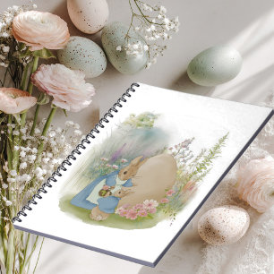 Caderno Espiral Uma coelha com um coelho bebê em uma clareira