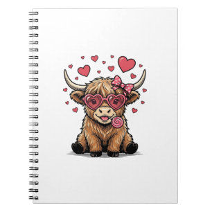 Caderno Espiral Vaca Fofa das Terras Altas com Óculos de Coração d