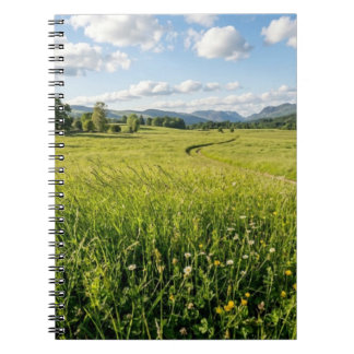Caderno Espiral ​Vale Verde e Montanhas Diário da Natureza