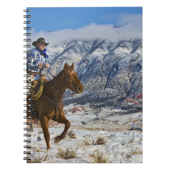 Caderno Espiral Vaqueiro a Cavalo usando Chapas de Couro (Frente)
