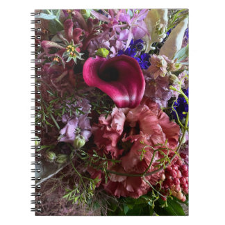 Caderno Espiral Vibrant Calla Lily and Purple Floral Notebook