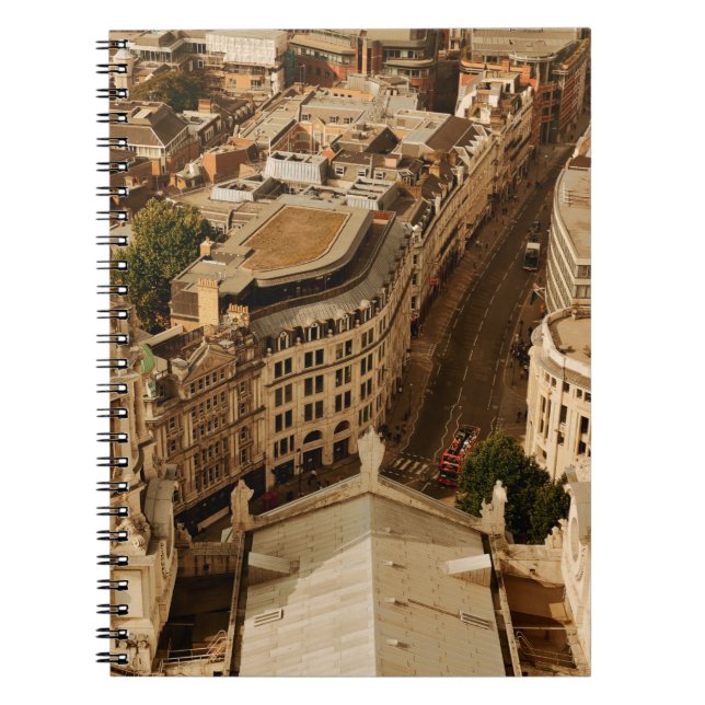 Caderno Espiral Visão panorâmica de Londres com arquitetura urbana (Frente)