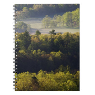 Caderno Espiral Vista aérea da floresta em Cades Cove, Great Smoky