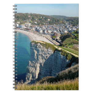 Caderno Espiral Vista aérea de Etretat em França Cartão postal Pos