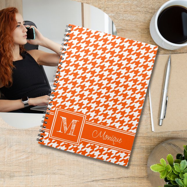Caderno Espiral White Houndstooth Laranja | Monograma Moderno (Criador carregado)
