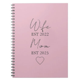 Caderno Espiral Wife & Mom Est. – Minimalist Valentine Gift