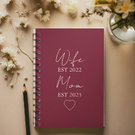 Caderno Espiral Wife & Mom Est. – Minimalist Valentine Gift