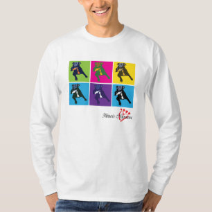 Cães em blocos de cor em uma camiseta colorida cla