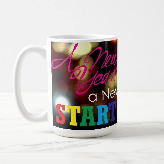 Café Brinde ao Ano Novo – Caneca de Celebração (Esquerda)