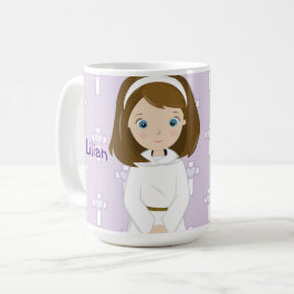 Café Caneca adorável do brunette da menina de dia da