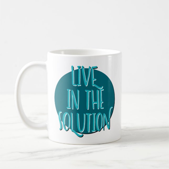 Café Caneca com Slogan de Recuperação Viva na Solução (Esquerda)