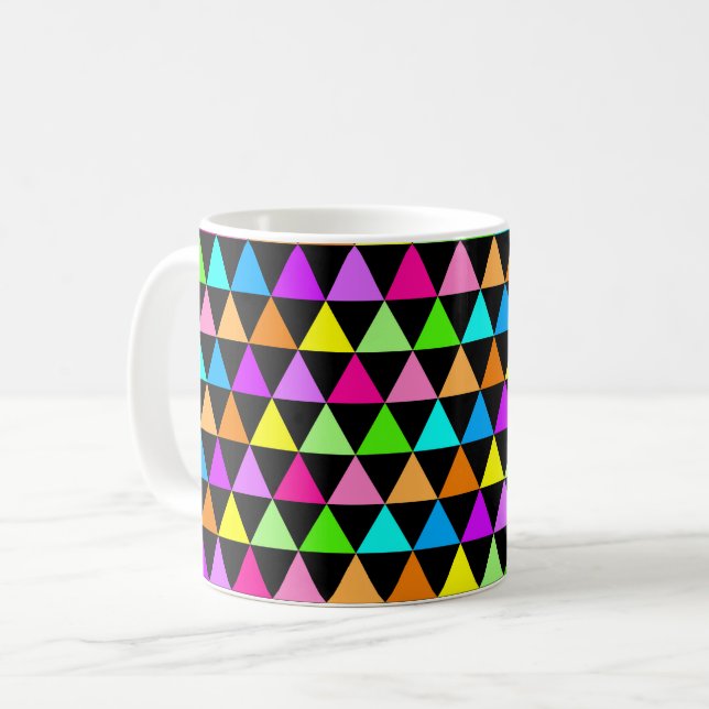 Café Caneca com triângulos de cores neon brilhantes (Frente Esquerda)