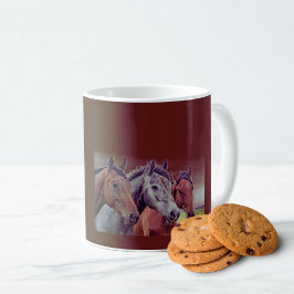 Café Caneca Cor de Chocolate com Três Cabeças de Cavalo