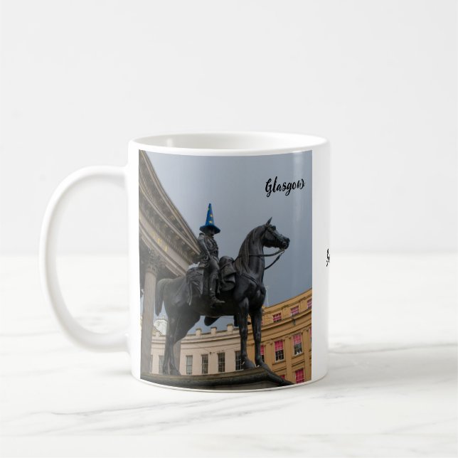 Café Caneca da Estátua do Duque de Wellington, Glasgow (Esquerda)