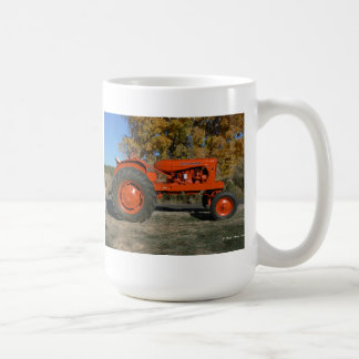 Café CANECA da queda do trator de Allis Chalmer
