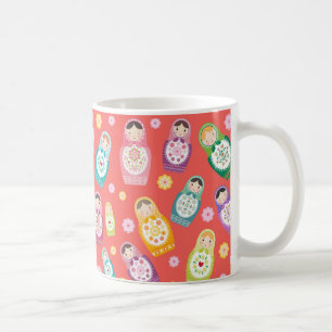 Café Caneca de boneca russa - fundo vermelho