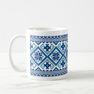 Café Caneca de bordado azul ucraniano (vyshyvanka)