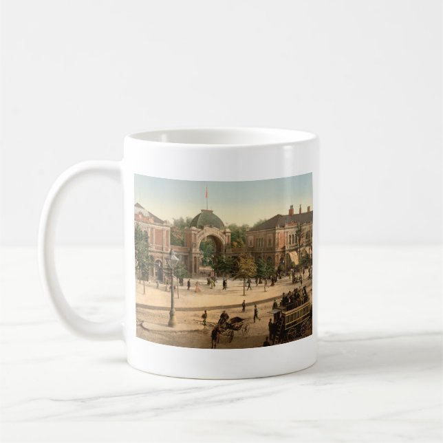 Café Caneca de Copenhaga da entrada do parque de Tivoli (Esquerda)