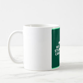 Café Caneca de Enfermeira Engraçada - Não Podemos Corri