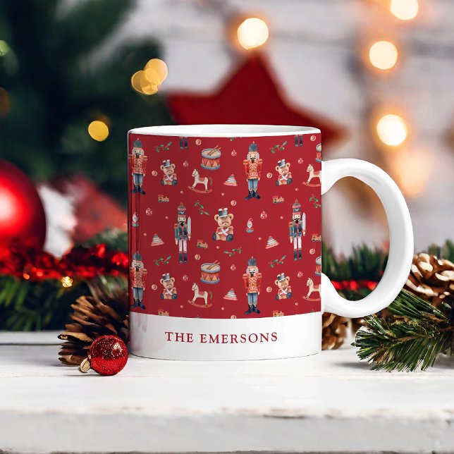 Café Caneca de Férias do Quebra-Nozes (Monogrammed Red Nutcracker Holiday Coffee Mug)