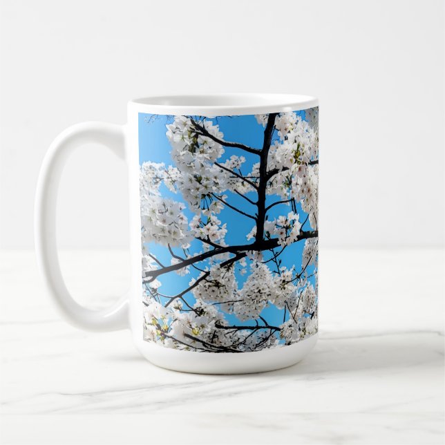 Café Caneca de Flor de Cerejeira Branca em Flor (Esquerda)
