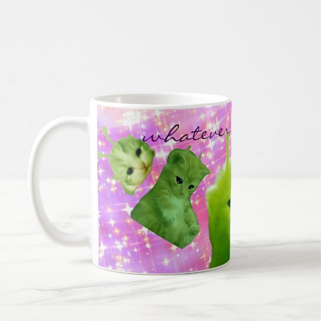 Café caneca de gatinho verde alienígena (Esquerda)