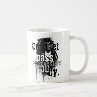 Café Caneca de grafite para uma aventura de arte urbana