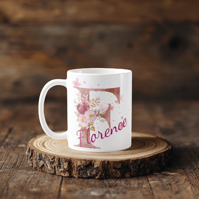 Café Caneca de Inicial Floral Personalizada – Letra F (Criador carregado)