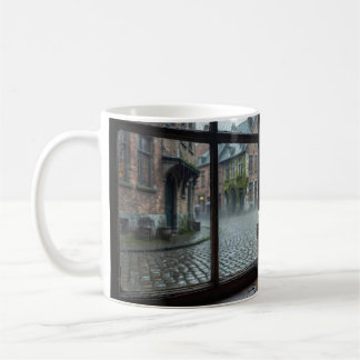 Café Caneca de Luz de Taverna Belga Chuvosa