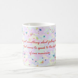 Café Caneca de queda das citações das folhas