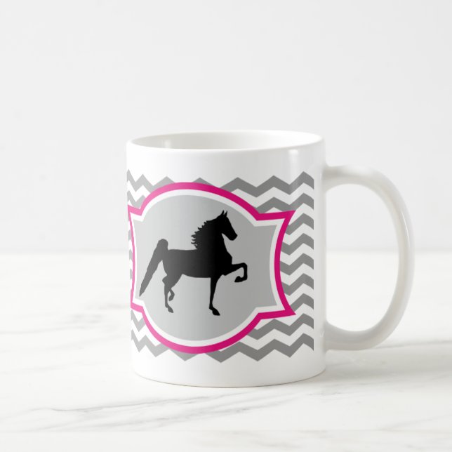 Café Caneca de Saddlebred do americano - cinzas e rosa (Direita)