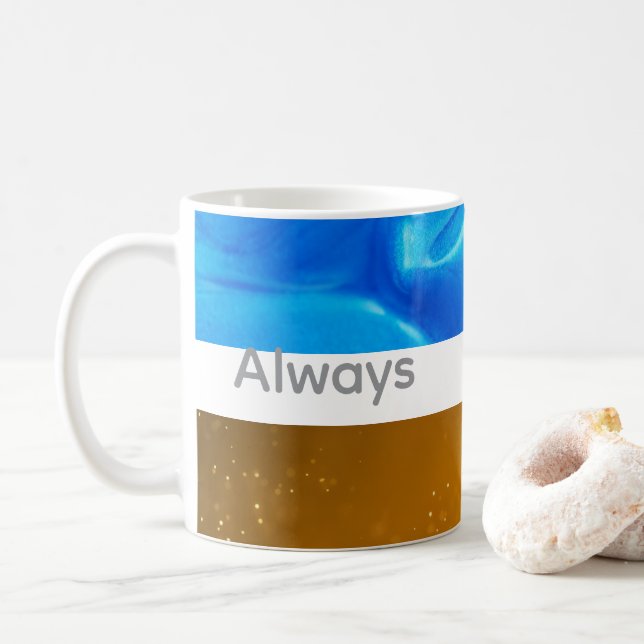Café Caneca de Seda Cinza com Definição de Nome Persona (Com Donut)