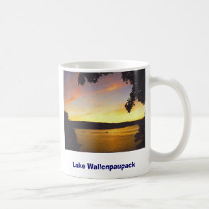 Café Caneca de Wallenpaupack do lago