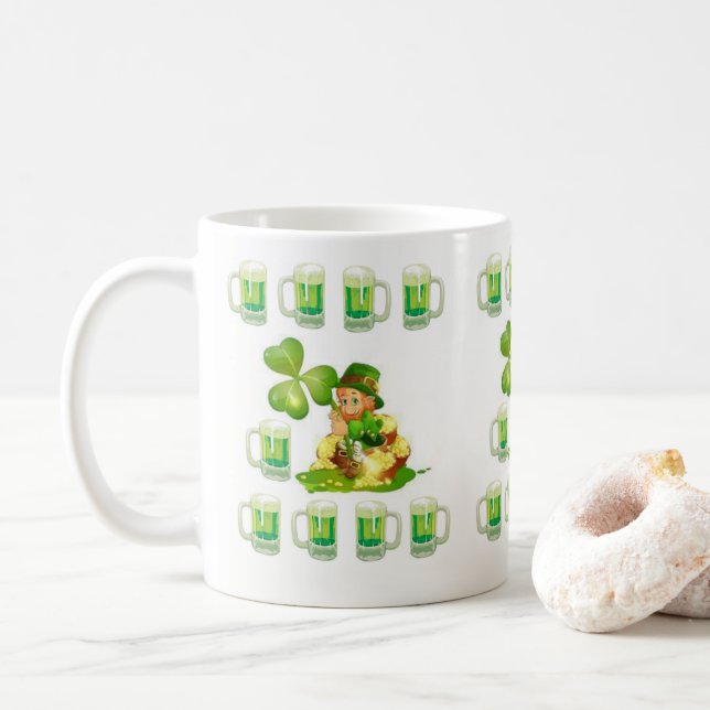 Café Caneca do Dia de São Patrício (Com Donut)